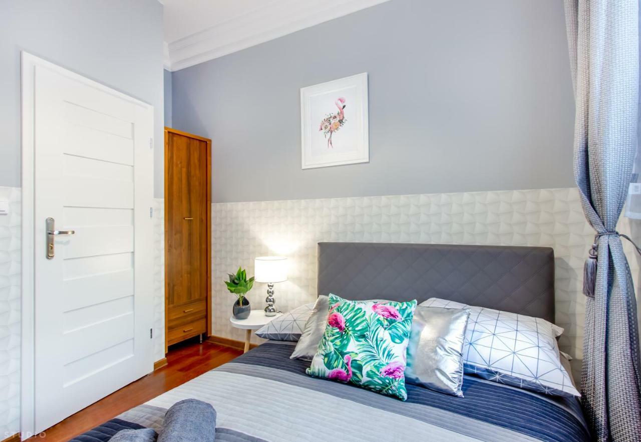 *Clicktheflat* Wilcza 33 Street Apart Rooms In The City Center 바르샤바 외부 사진