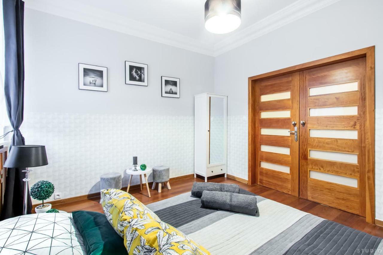 *Clicktheflat* Wilcza 33 Street Apart Rooms In The City Center 바르샤바 외부 사진